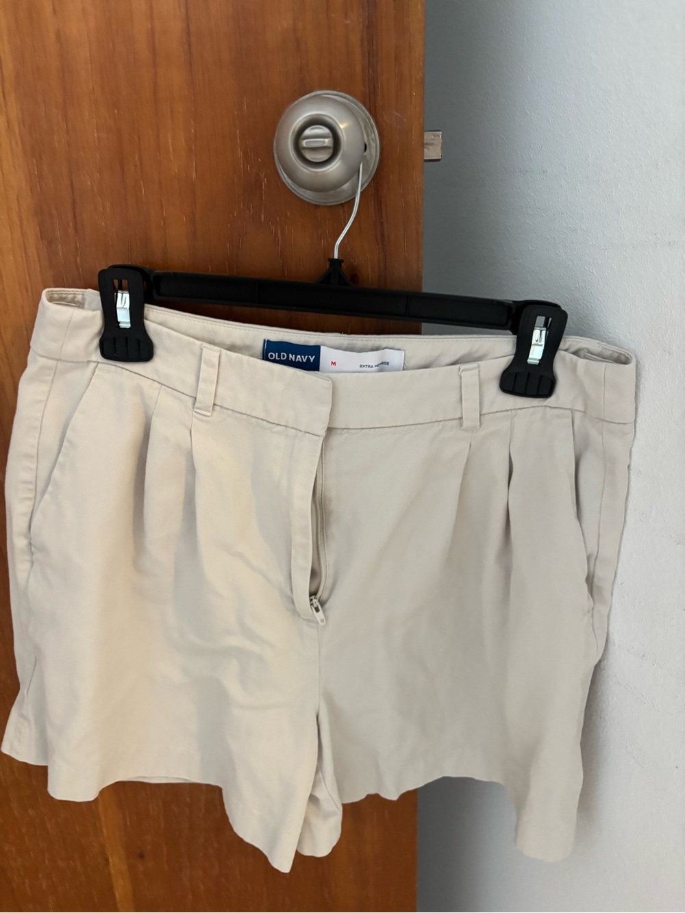 Old Navy Cream High-Rise Women’s Shorts